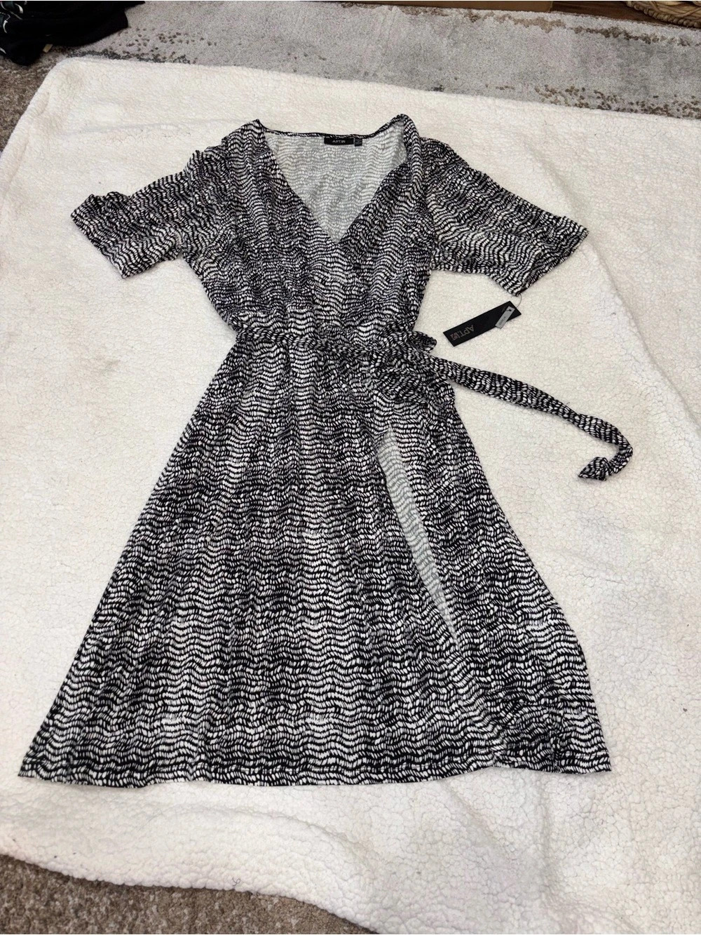 APT.9 Abstract Midi Dress in Black & White Size XL NWT